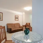 Apt° Almadraba, Familias Y Parejas